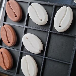 3-D Printed Tic-Tac-Beans Game